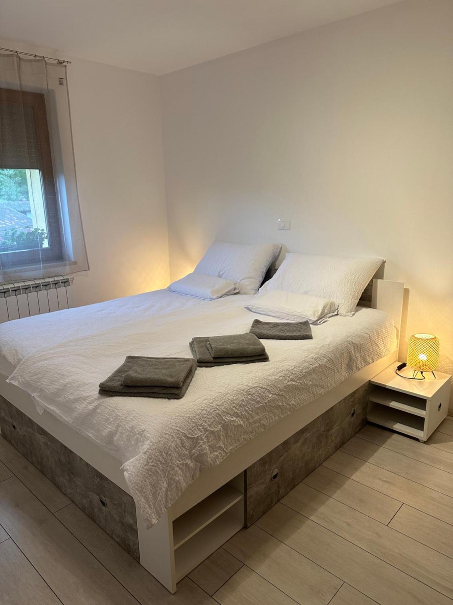 Apartma Anze Samec Dobravlje Exterior photo